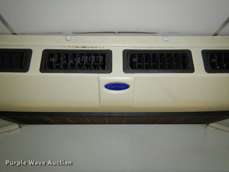 image for item FQ9508 2006 Ford E350 Super Duty shuttle bus