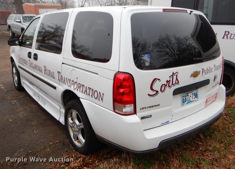 image for item FQ9509 2007 Chevrolet Uplander van