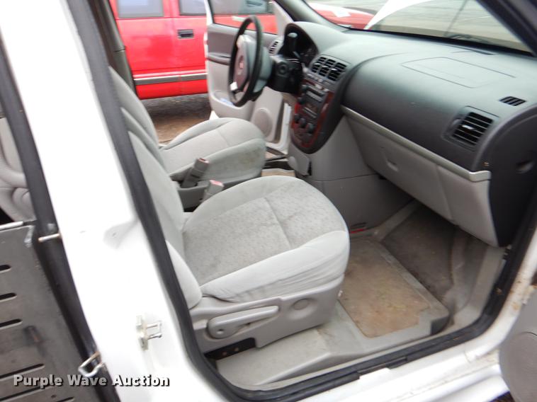 image for item FQ9509 2007 Chevrolet Uplander van