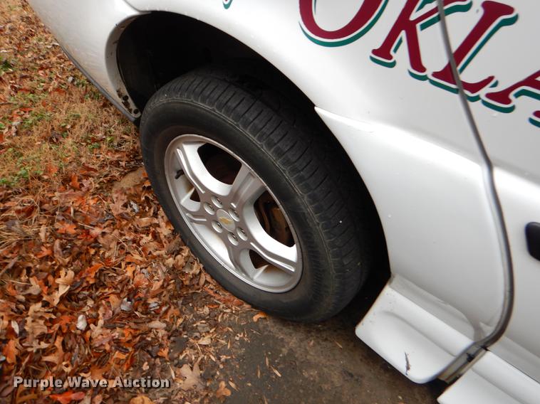 image for item FQ9509 2007 Chevrolet Uplander van