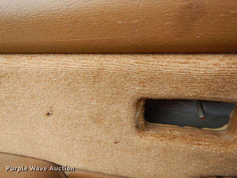 image for item FQ9514 2000 Chevrolet Silverado 1500 LS Ext. Cab pickup truck