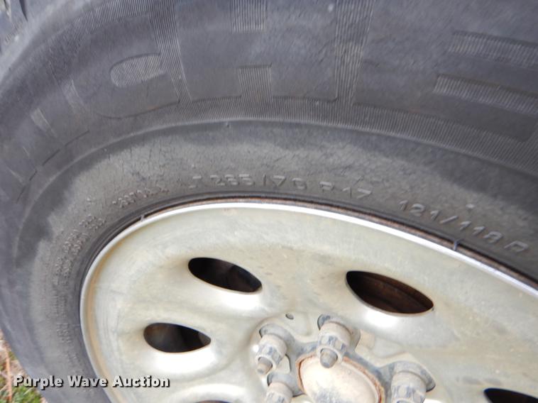 image for item FQ9514 2000 Chevrolet Silverado 1500 LS Ext. Cab pickup truck