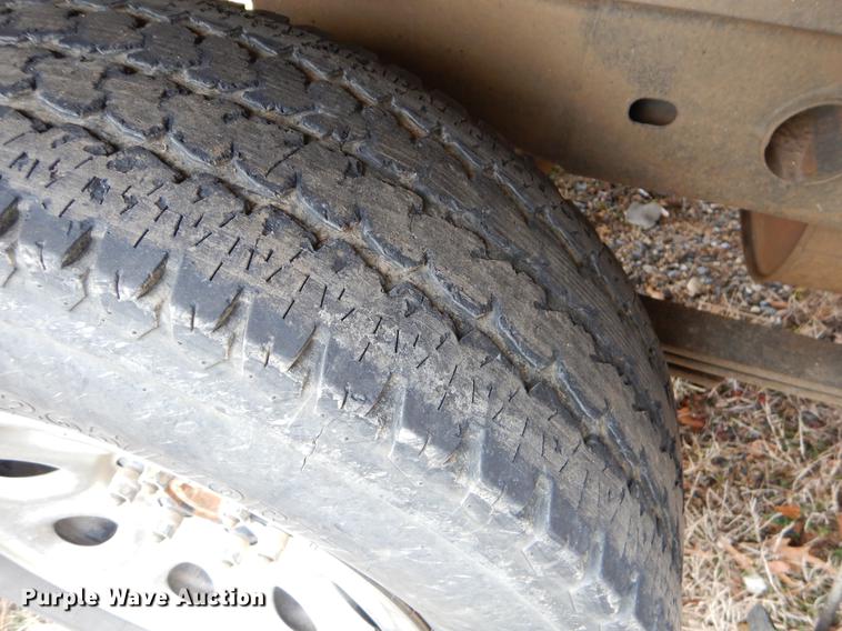 image for item FQ9514 2000 Chevrolet Silverado 1500 LS Ext. Cab pickup truck