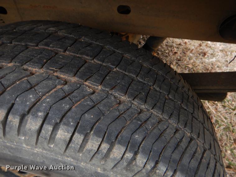 image for item FQ9514 2000 Chevrolet Silverado 1500 LS Ext. Cab pickup truck