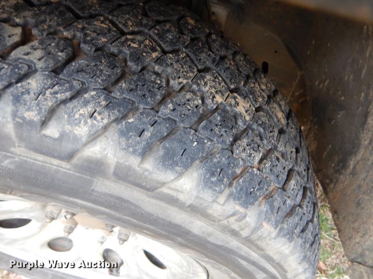 image for item FQ9514 2000 Chevrolet Silverado 1500 LS Ext. Cab pickup truck