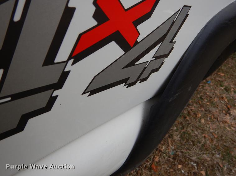 image for item FQ9514 2000 Chevrolet Silverado 1500 LS Ext. Cab pickup truck