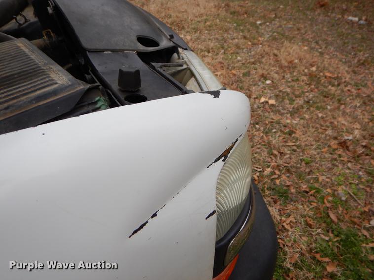 image for item FQ9514 2000 Chevrolet Silverado 1500 LS Ext. Cab pickup truck