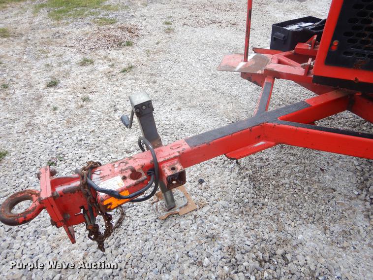 image for item FQ9544 2011 Bandit 90XP wood chipper