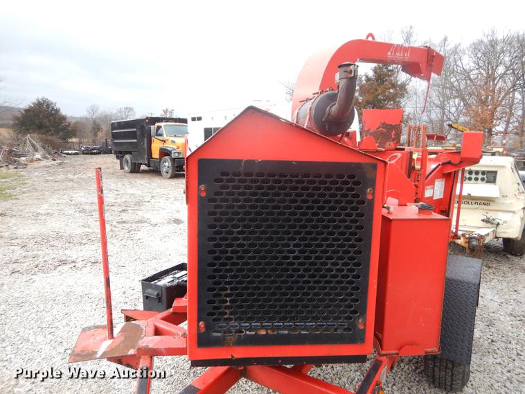 image for item FQ9544 2011 Bandit 90XP wood chipper