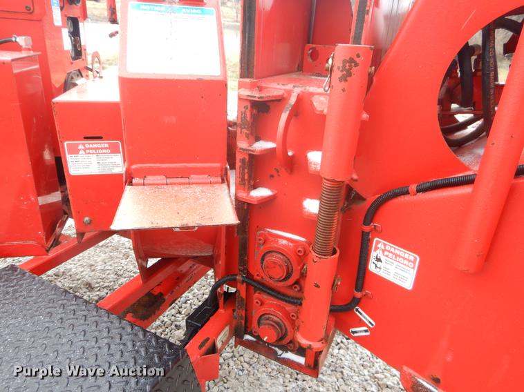 image for item FQ9544 2011 Bandit 90XP wood chipper