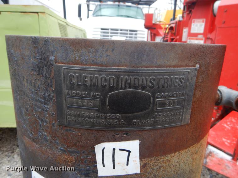 image for item FQ9545 (2) sandblasters