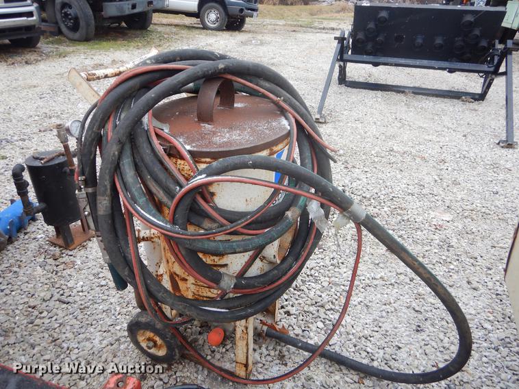 image for item FQ9545 (2) sandblasters