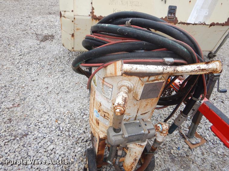 image for item FQ9545 (2) sandblasters