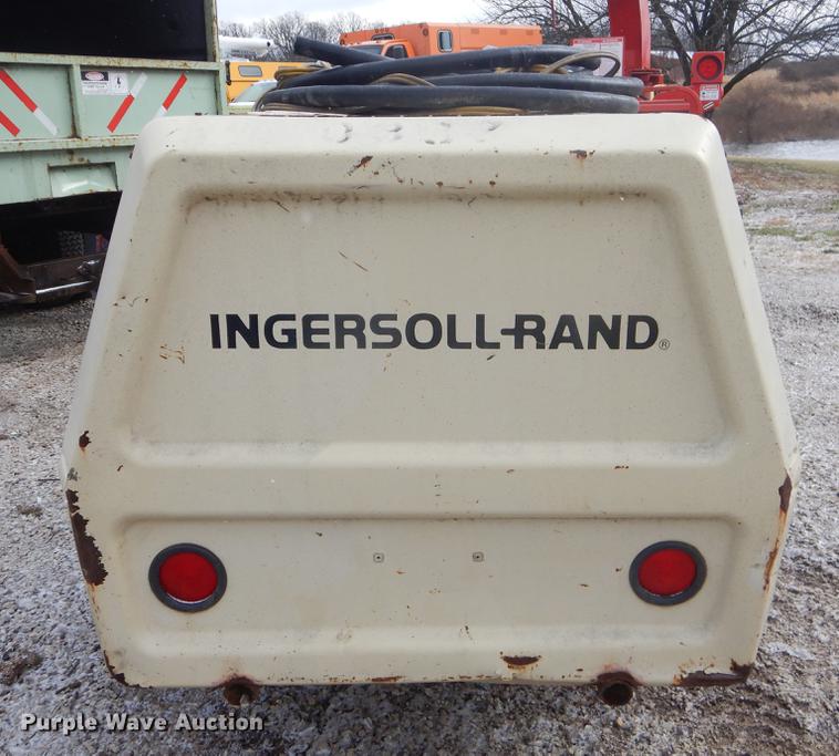 image for item FQ9555 1996 Ingersoll Rand P185 air compressor
