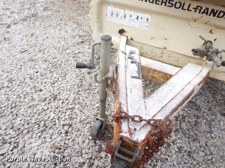 image for item FQ9555 1996 Ingersoll Rand P185 air compressor