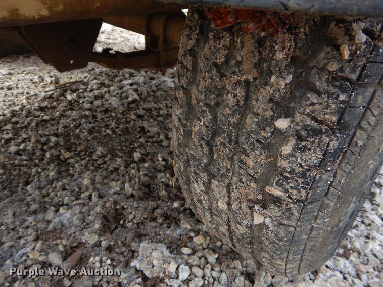 image for item FQ9555 1996 Ingersoll Rand P185 air compressor