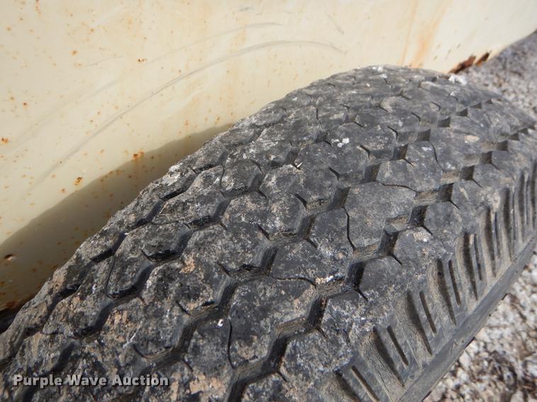 image for item FQ9555 1996 Ingersoll Rand P185 air compressor