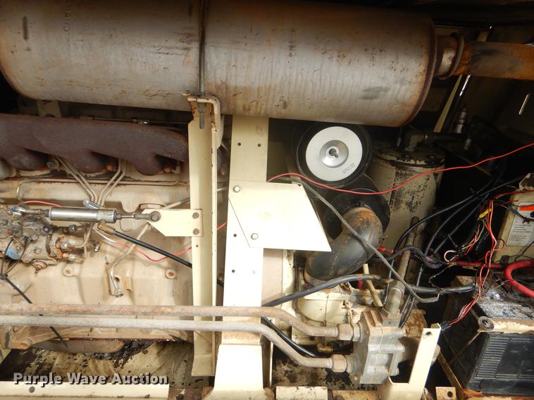 image for item FQ9555 1996 Ingersoll Rand P185 air compressor