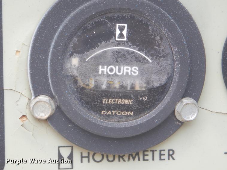 image for item FQ9555 1996 Ingersoll Rand P185 air compressor