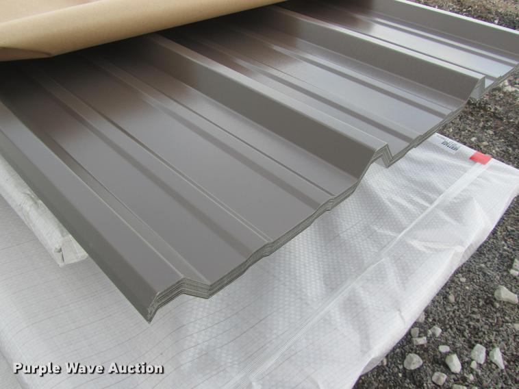 image for item G1613 (46) sheets of metal siding/roofing