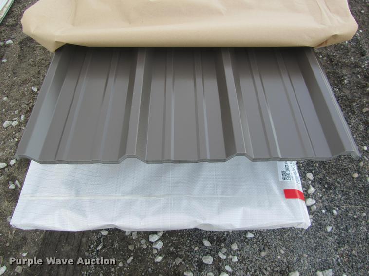 image for item G1613 (46) sheets of metal siding/roofing