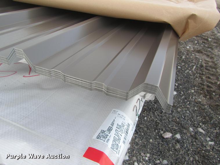 image for item G1613 (46) sheets of metal siding/roofing