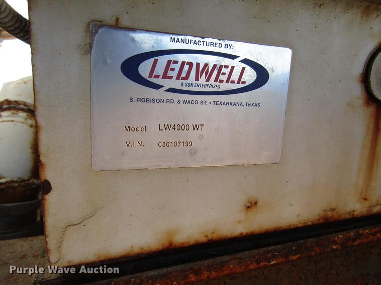 image for item DB6924 1996 Ford L9000 tank truck