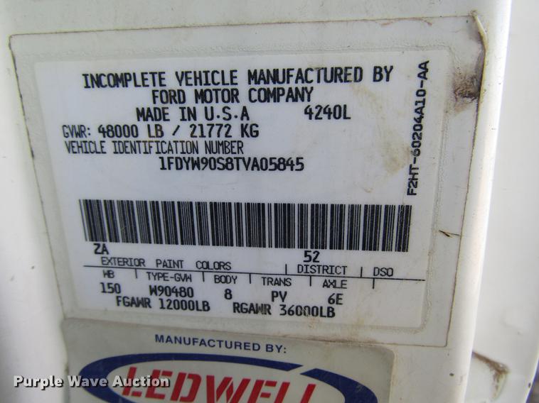 image for item DB6924 1996 Ford L9000 tank truck