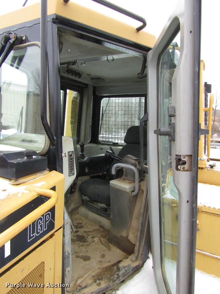 image for item DB6989 2008 Caterpillar D6T LGP dozer