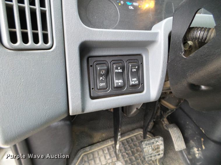 image for item DC1234 2006 International 4300 crane truck