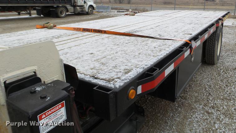 image for item DC1234 2006 International 4300 crane truck