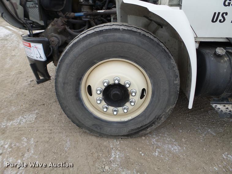 image for item DC1234 2006 International 4300 crane truck