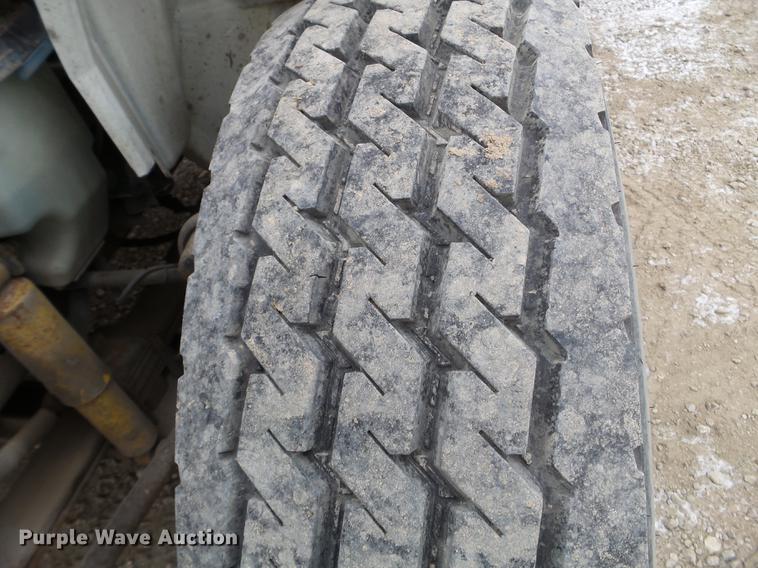 image for item DC1234 2006 International 4300 crane truck