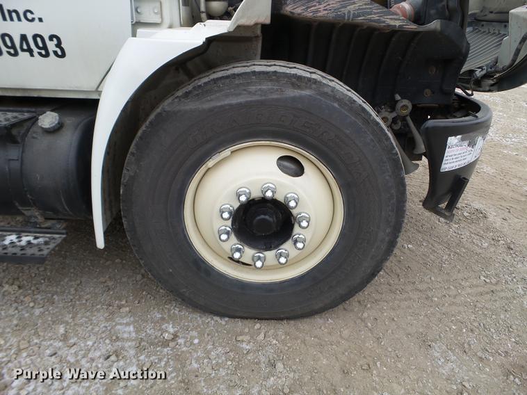 image for item DC1234 2006 International 4300 crane truck