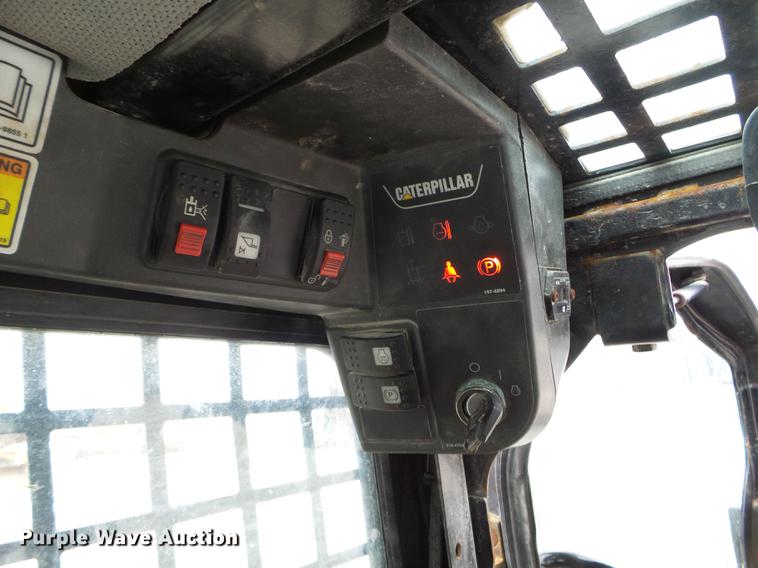 image for item DC1237 2005 Caterpillar 232B skid steer