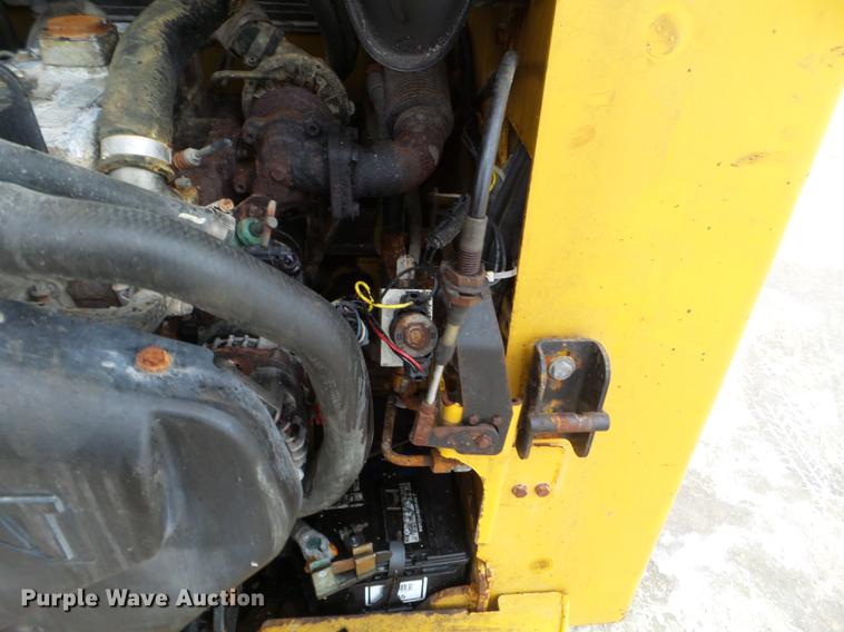 image for item DC1237 2005 Caterpillar 232B skid steer