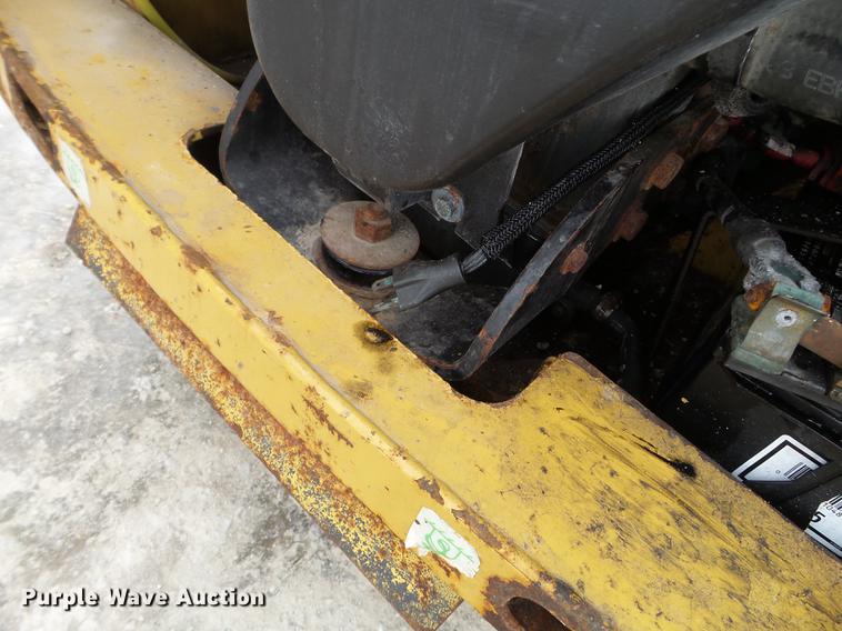 image for item DC1237 2005 Caterpillar 232B skid steer