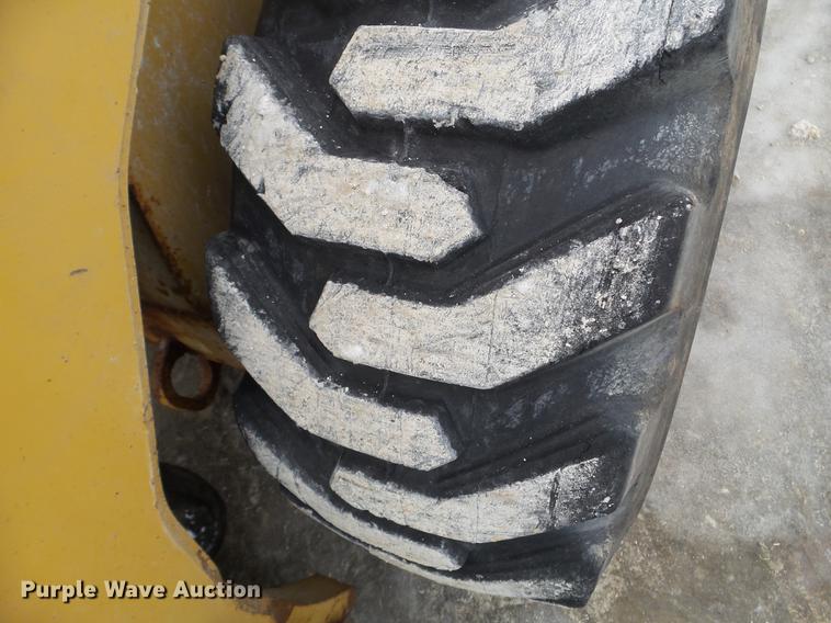 image for item DC1237 2005 Caterpillar 232B skid steer