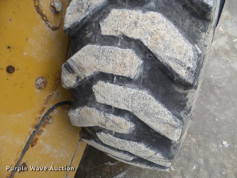 image for item DC1237 2005 Caterpillar 232B skid steer