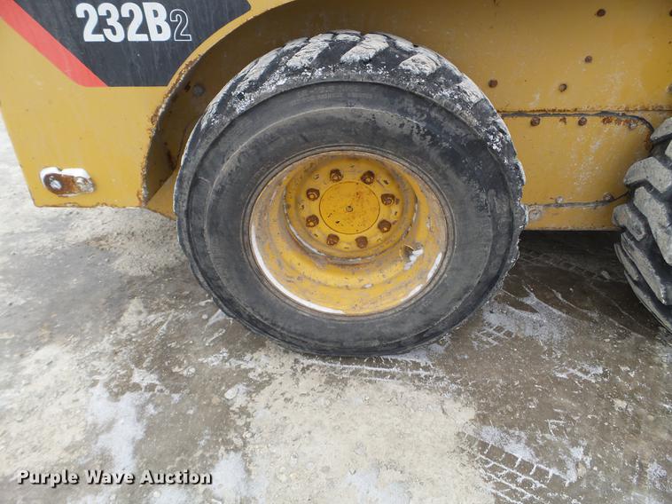 image for item DC1237 2005 Caterpillar 232B skid steer