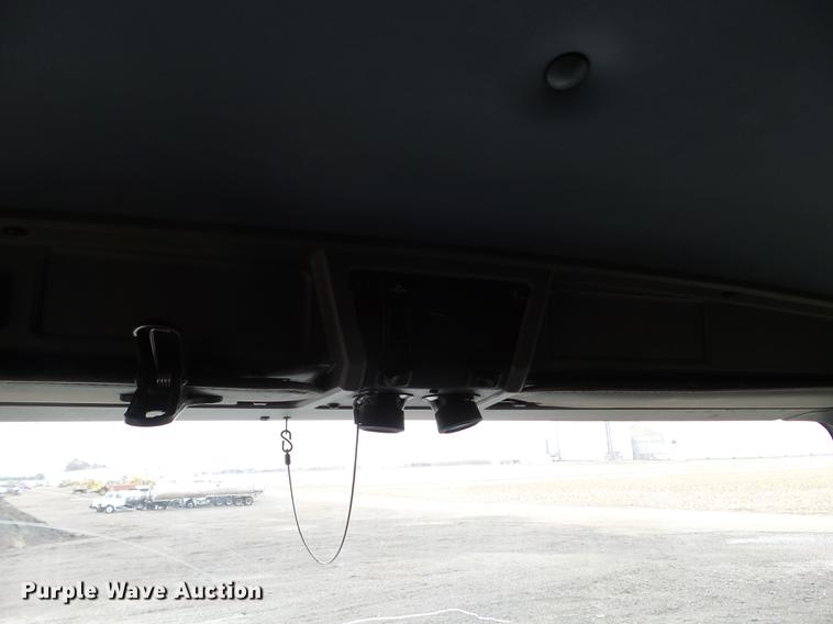 image for item DC4692 2003 Kenworth T800 semi truck