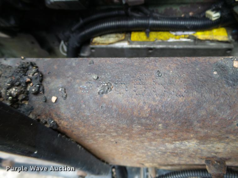 image for item DC4692 2003 Kenworth T800 semi truck