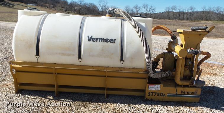 image for item DD2351 2000 Vermeer ST750A mud mixer