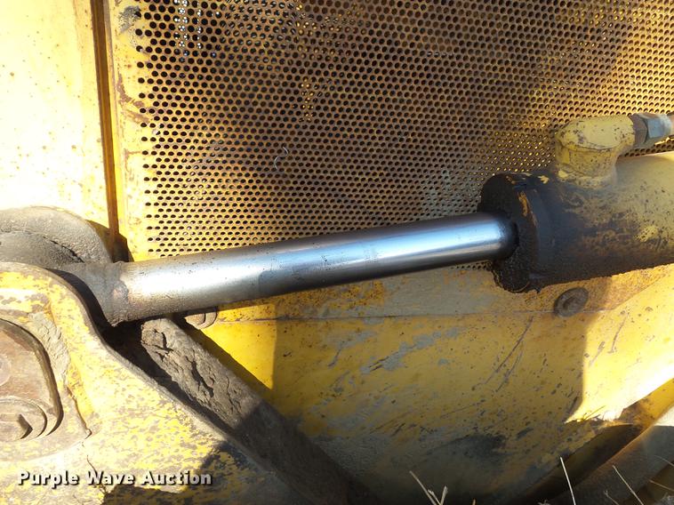 image for item DD2356 1996 John Deere 450G LGP Series IV dozer