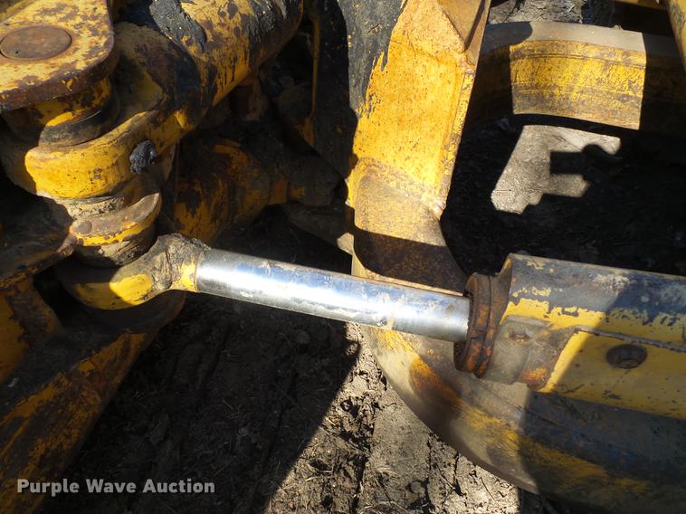 image for item DD2356 1996 John Deere 450G LGP Series IV dozer