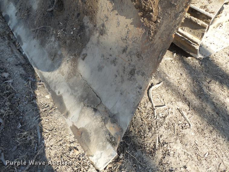 image for item DD2356 1996 John Deere 450G LGP Series IV dozer