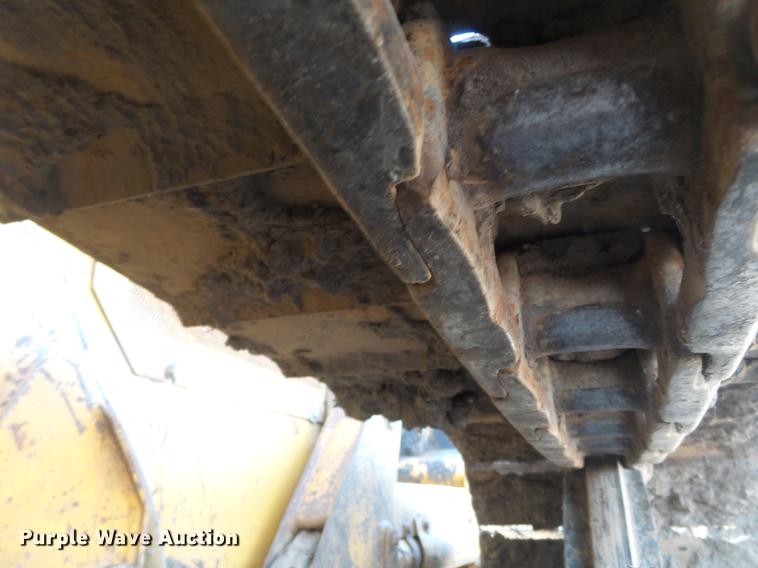 image for item DD2356 1996 John Deere 450G LGP Series IV dozer