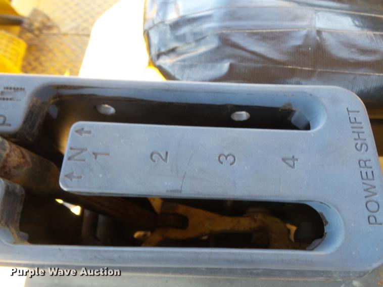 image for item DD2356 1996 John Deere 450G LGP Series IV dozer