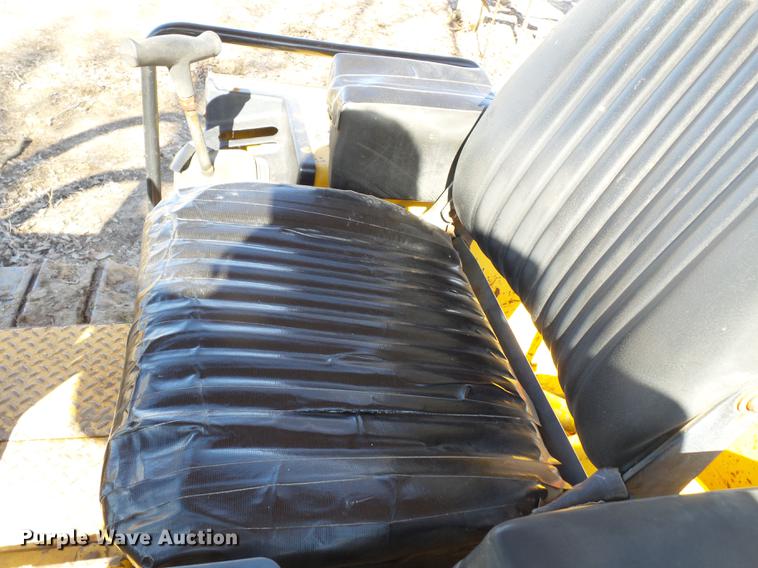 image for item DD2356 1996 John Deere 450G LGP Series IV dozer