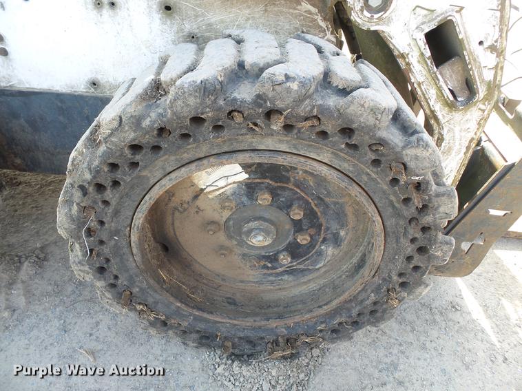 image for item DD2358 2005 Bobcat S185 skid steer